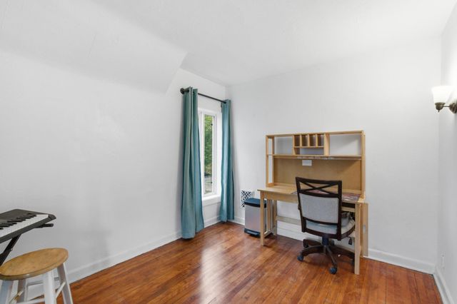 1815 Hillside Avenue N, Minneapolis, MN 55411