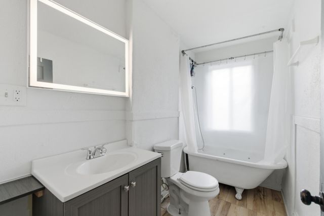 1815 Hillside Avenue N, Minneapolis, MN 55411