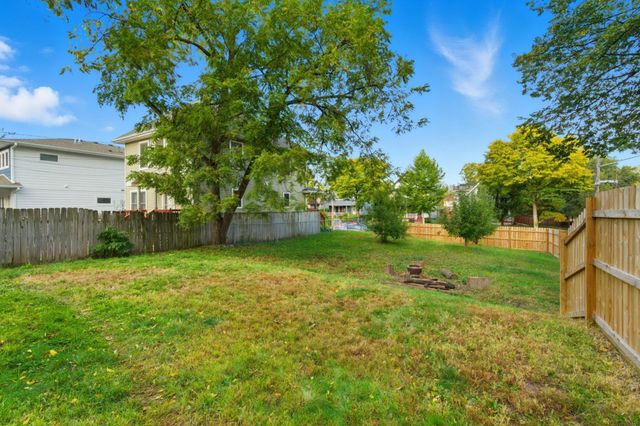 1815 Hillside Avenue N, Minneapolis, MN 55411