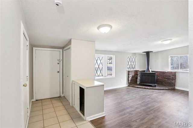 325 Holiday Hill Drive, Florissant, MO 63033