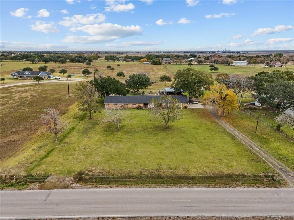 10803 Oberrender Road, Needville, TX 77461
