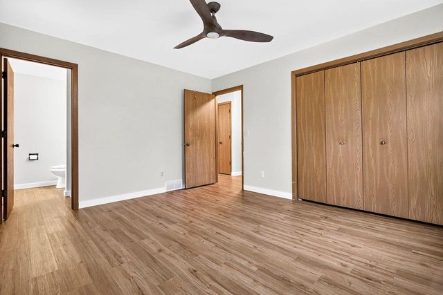 121 ALEXANDER DRIVE, Neenah, WI 54956