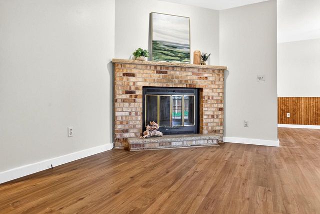 121 ALEXANDER DRIVE, Neenah, WI 54956