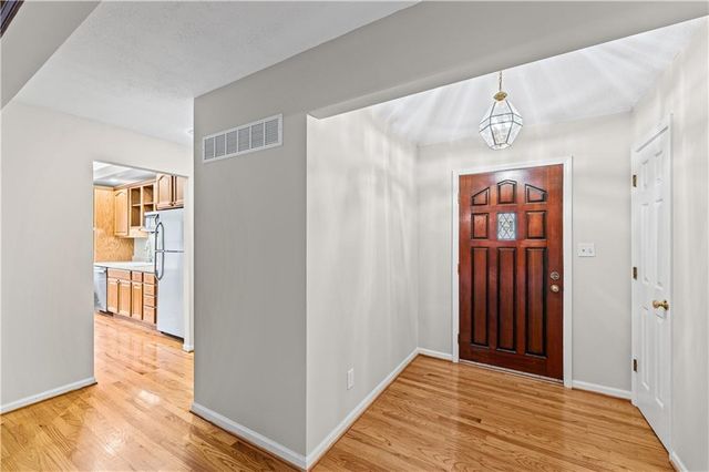 9700 N Charlotte Street, Kansas City, MO 64155