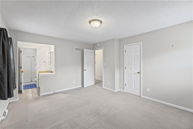 9700 N Charlotte Street, Kansas City, MO 64155