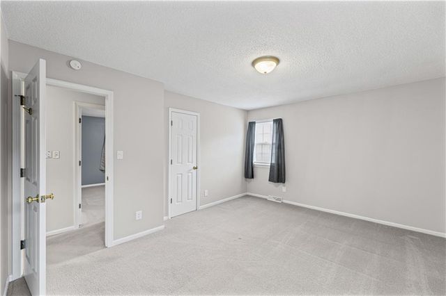 9700 N Charlotte Street, Kansas City, MO 64155