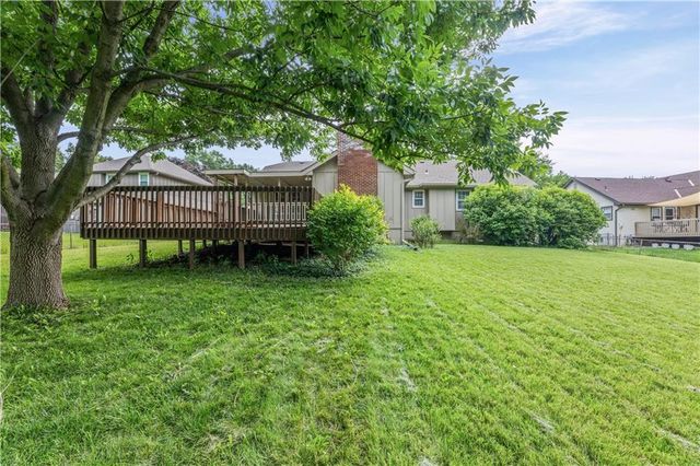 9700 N Charlotte Street, Kansas City, MO 64155