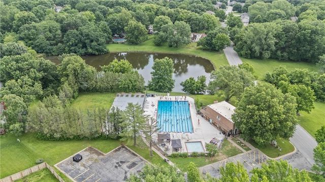 9700 N Charlotte Street, Kansas City, MO 64155