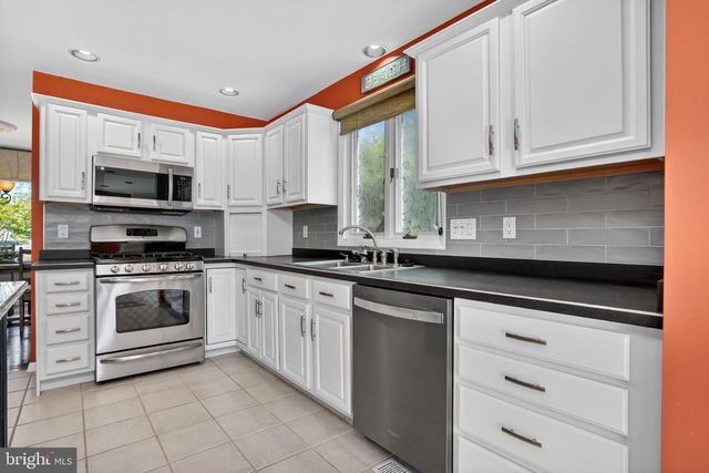 6 HERON ISLE CT, Ocean Pines, MD 21811