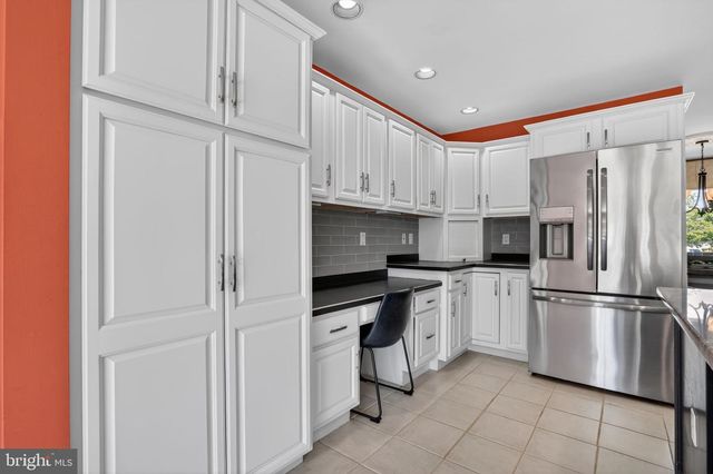 6 HERON ISLE CT, Ocean Pines, MD 21811