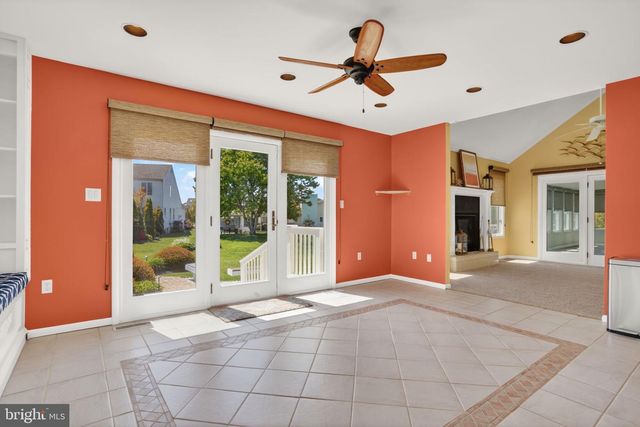 6 HERON ISLE CT, Ocean Pines, MD 21811