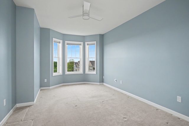 11 Peters Farm Way 409, Westborough, MA 01581