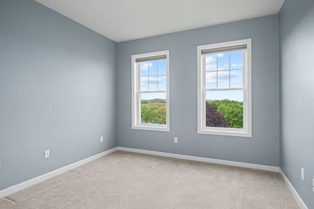 11 Peters Farm Way 409, Westborough, MA 01581