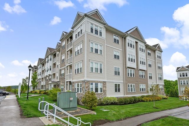 11 Peters Farm Way 409, Westborough, MA 01581