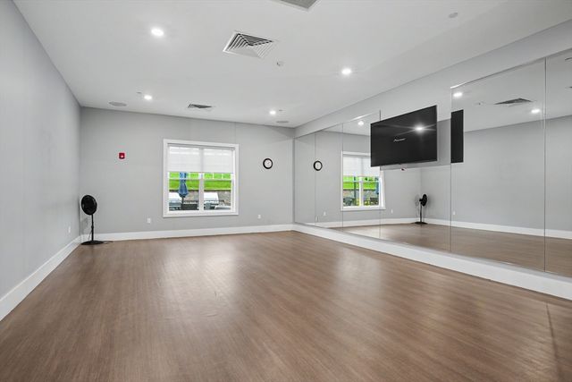 11 Peters Farm Way 409, Westborough, MA 01581