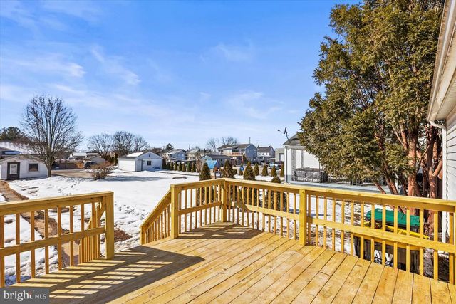 15 WESTMINSTER AVE, Hanover, PA 17331