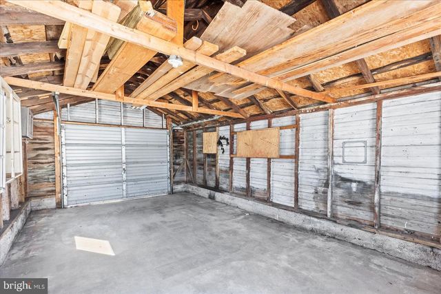 15 WESTMINSTER AVE, Hanover, PA 17331