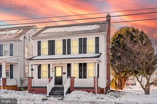 15 WESTMINSTER AVE, Hanover, PA 17331