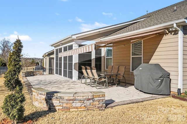 8407 Festival Way, Charlotte, NC 28215