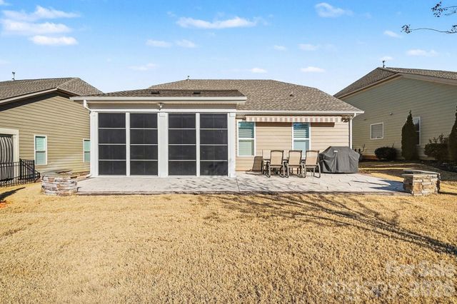 8407 Festival Way, Charlotte, NC 28215