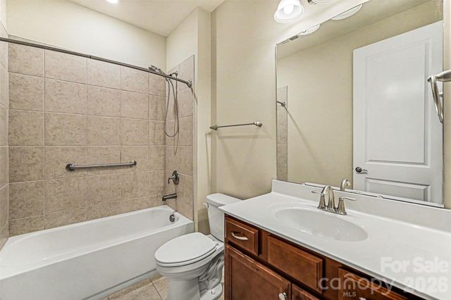 8407 Festival Way, Charlotte, NC 28215
