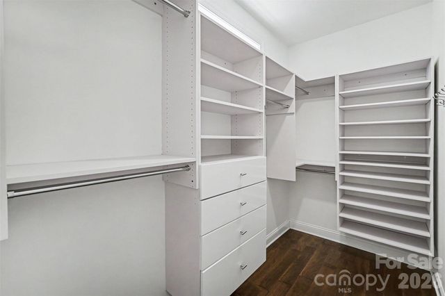 8407 Festival Way, Charlotte, NC 28215