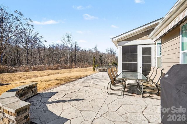 8407 Festival Way, Charlotte, NC 28215