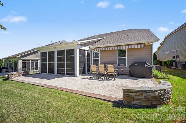 8407 Festival Way, Charlotte, NC 28215