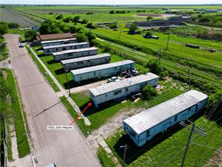 1003 John Wayne Dr, Robstown, TX 78380