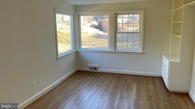 4621 ROCKWOOD PKWY NW, Washington, DC 20016