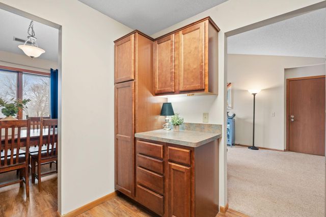 2644 Lake Court Drive 31, Mounds View, MN 55112