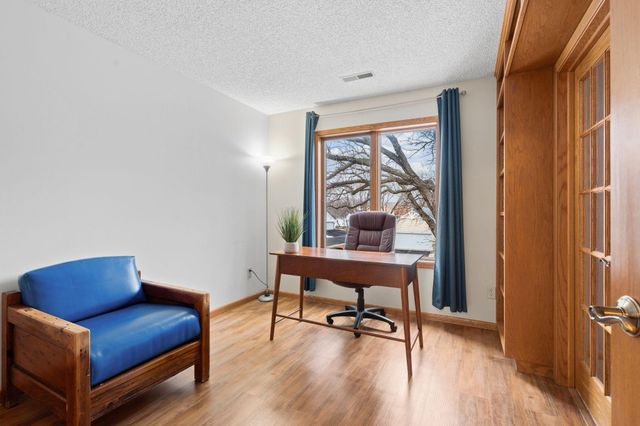 2644 Lake Court Drive 31, Mounds View, MN 55112