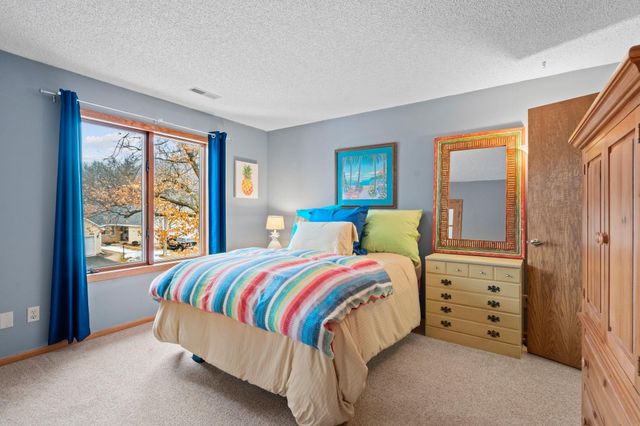 2644 Lake Court Drive 31, Mounds View, MN 55112