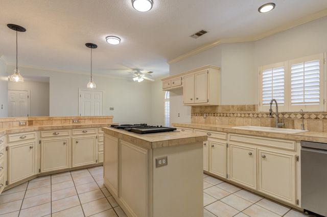 5914 86th Street, Lubbock, TX 79424