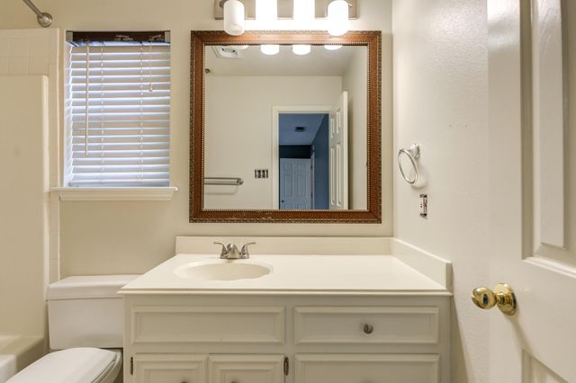 5914 86th Street, Lubbock, TX 79424