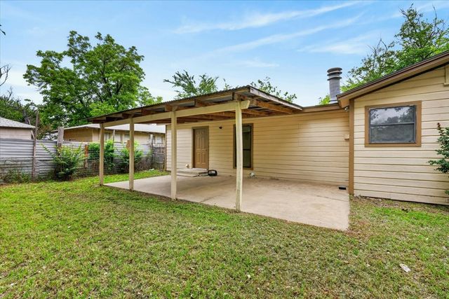 988 N Clinton Street, Stephenville, TX 76401