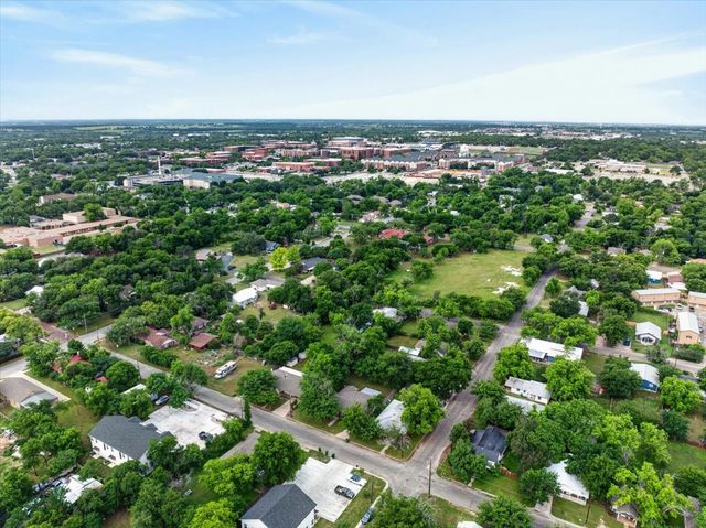 988 N Clinton Street, Stephenville, TX 76401