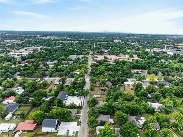 988 N Clinton Street, Stephenville, TX 76401