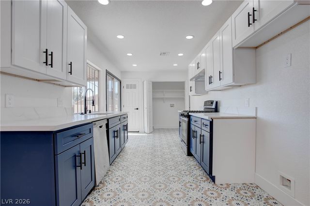 42 Moonlight Drive, Las Vegas, NV 89110