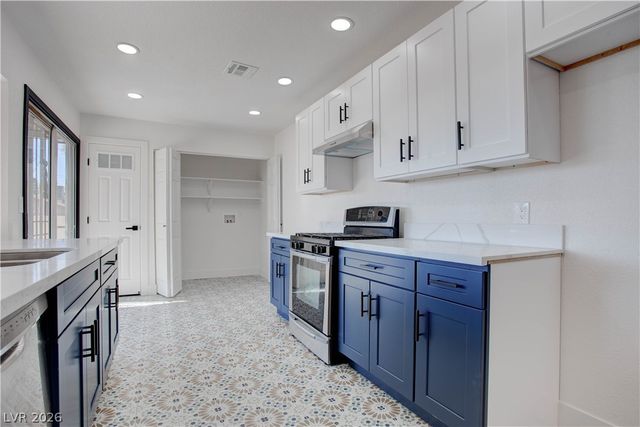 42 Moonlight Drive, Las Vegas, NV 89110