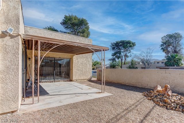 42 Moonlight Drive, Las Vegas, NV 89110