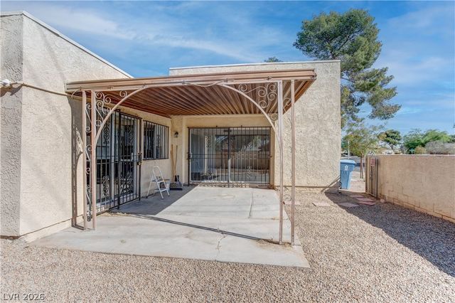 42 Moonlight Drive, Las Vegas, NV 89110