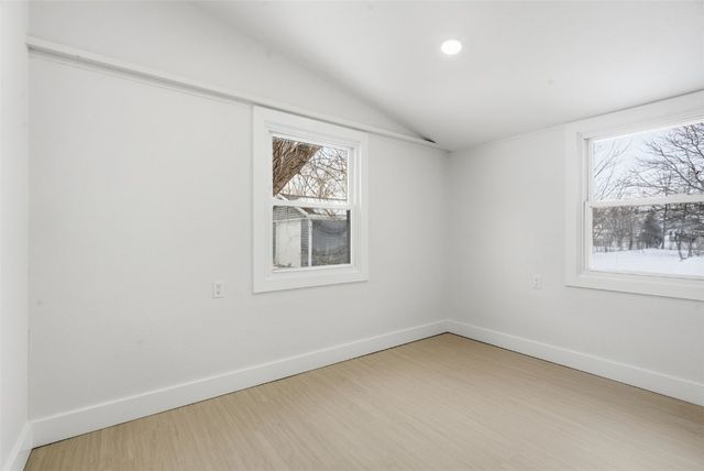 270 Miller SW, Cedar Rapids, IA 52404