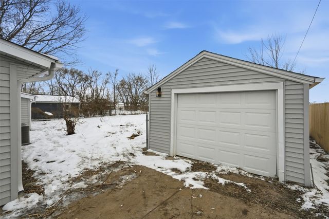 270 Miller SW, Cedar Rapids, IA 52404