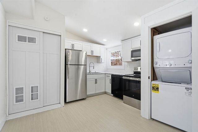 270 Miller SW, Cedar Rapids, IA 52404