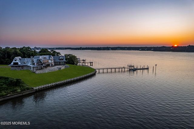 1 Hance Road, Fair Haven, NJ 07704