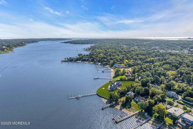 1 Hance Road, Fair Haven, NJ 07704
