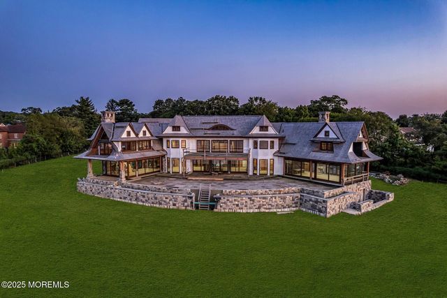 1 Hance Road, Fair Haven, NJ 07704
