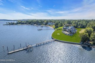 1 Hance Road, Fair Haven, NJ 07704