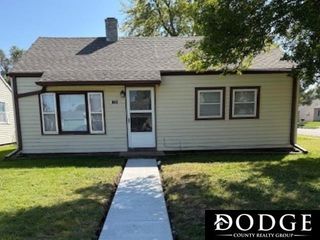 1705 E 5th Street, Fremont, NE 68025